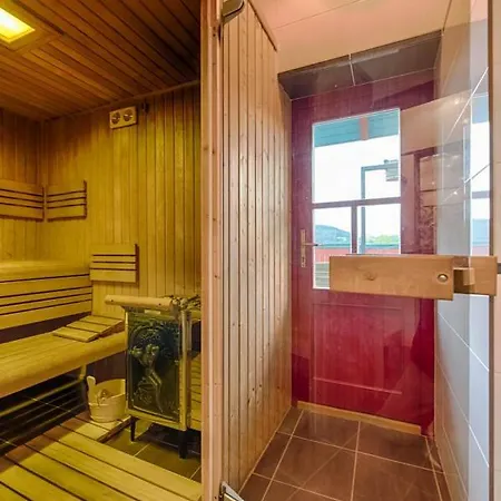 Zlaty Orel Szálloda 4*