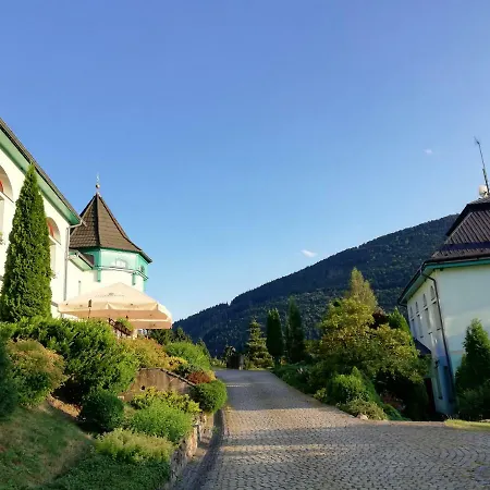 Zlaty Orel מלון