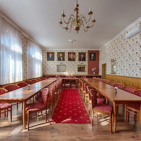Zlaty Orel Szálloda 4*
