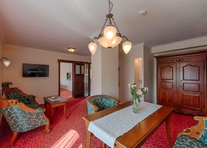 Zlaty Orel Hotell 4*